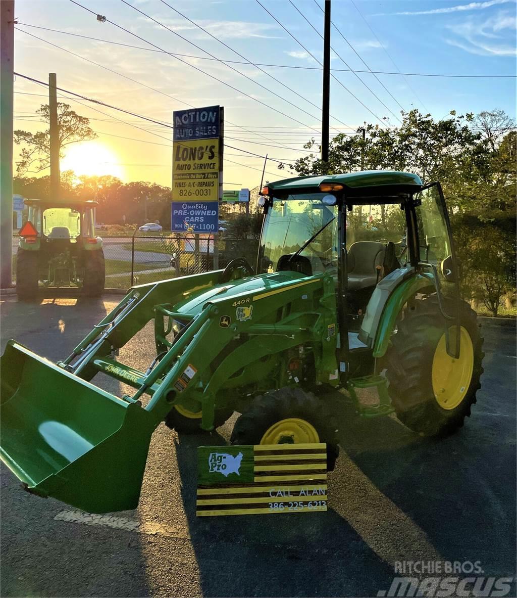 John Deere 4044R Traktoren