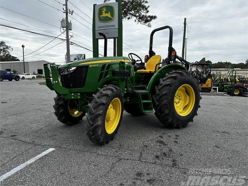 John Deere 5060E Traktoren