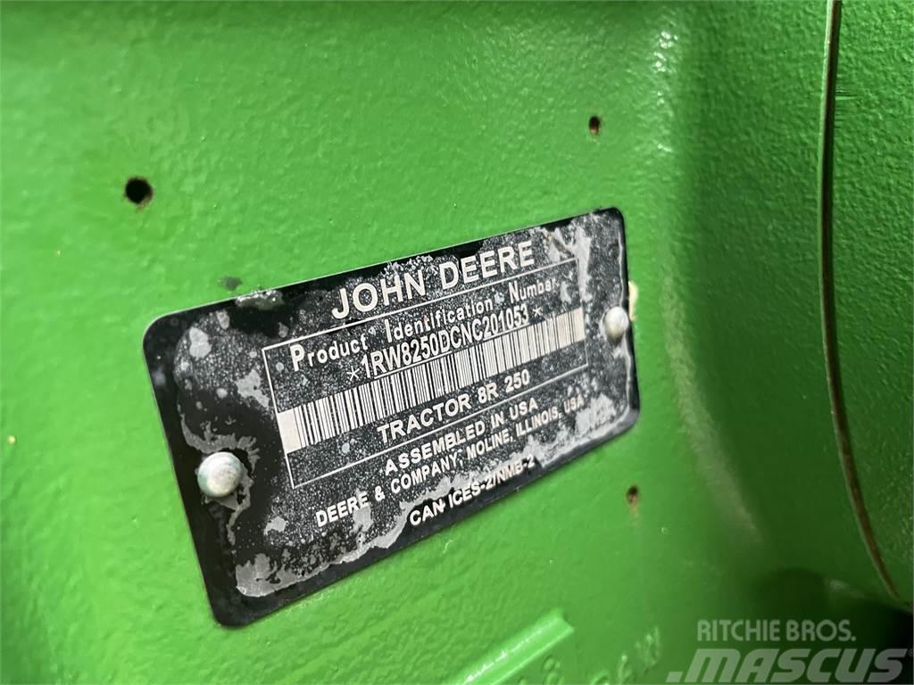 John Deere 8R 250 Traktoren