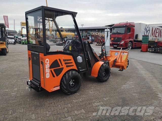 Cast 825 D mit KABINE & Heizung! WINTERDIENSTAKTION Hoflader
