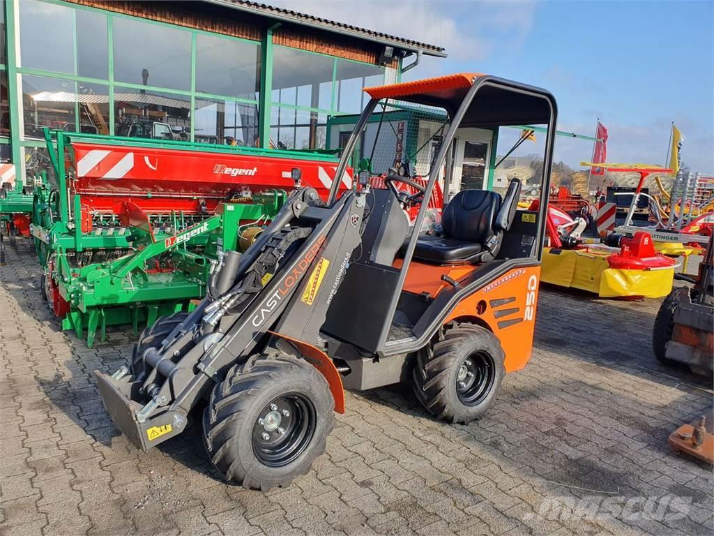 Cast 825 D VF mit Sitzheizung, 6-Fach Joystick uvm Hoflader