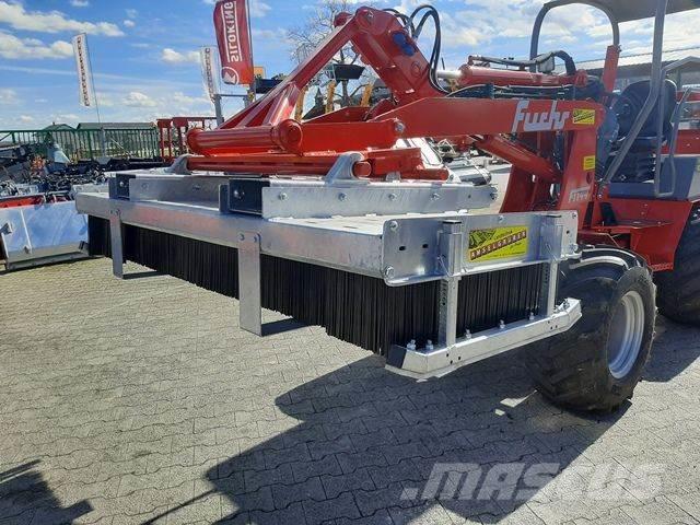 Fliegl Kehrbesen Löwe 250 cm mit Euroaufnahme und Palet Andere Landmaschinen