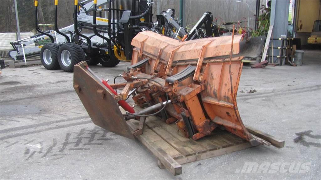 Kahlbacher DS 260 Schneeschilde und -pflüge