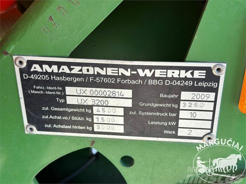 Amazone UX 3200, 3200 ltr., 24 m. Anhängespritzen