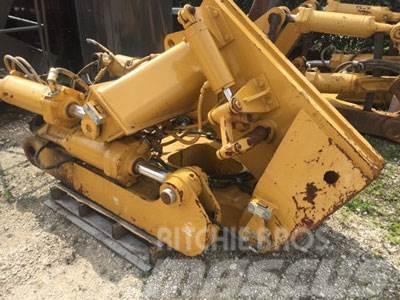 CAT D8T Ripper, S/S Andere Zubehörteile