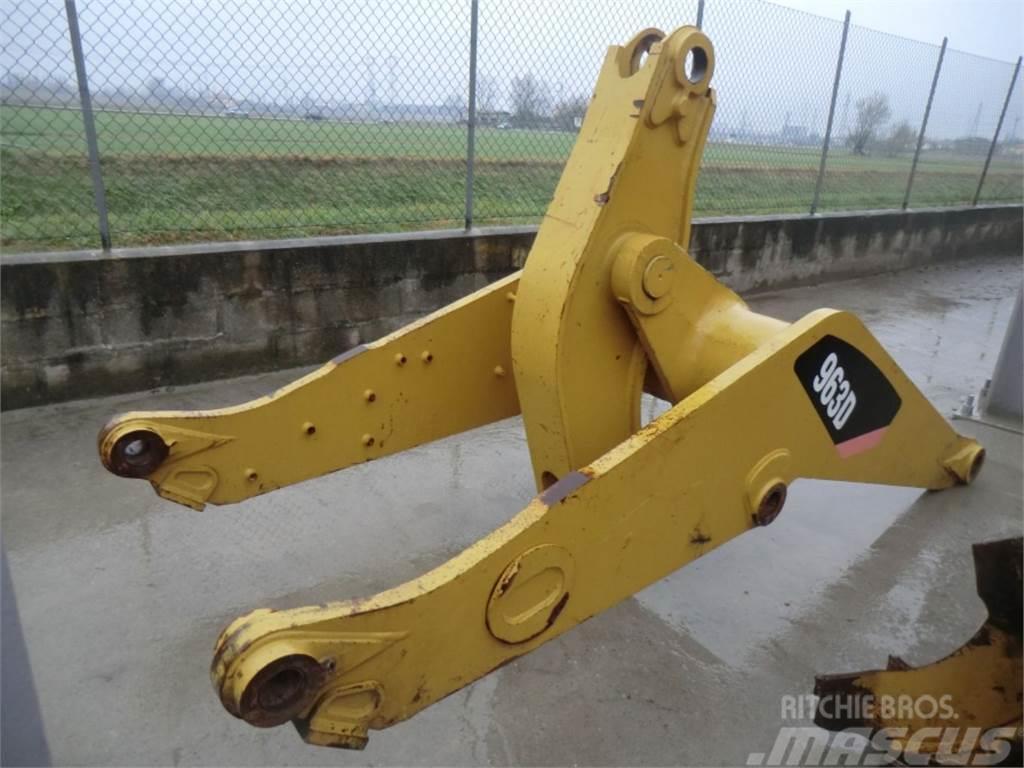 CAT 963D Chassis