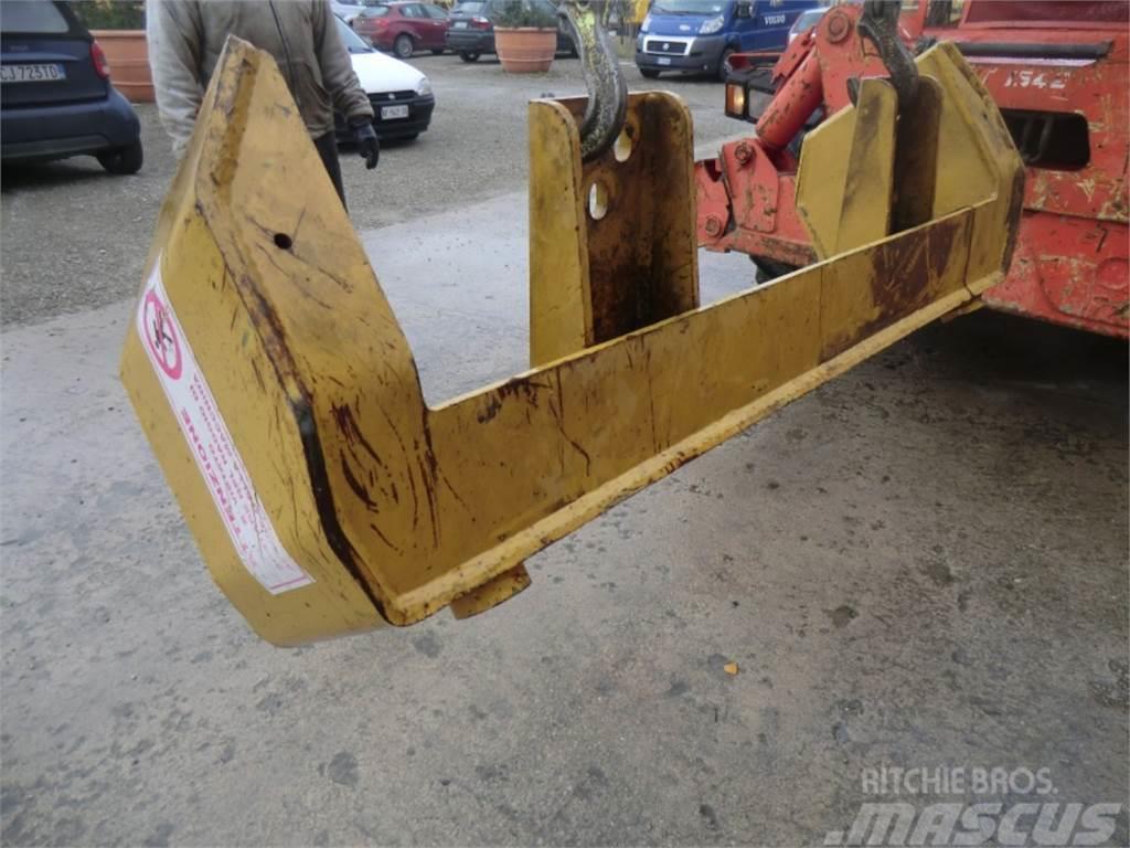 CAT 963D Chassis