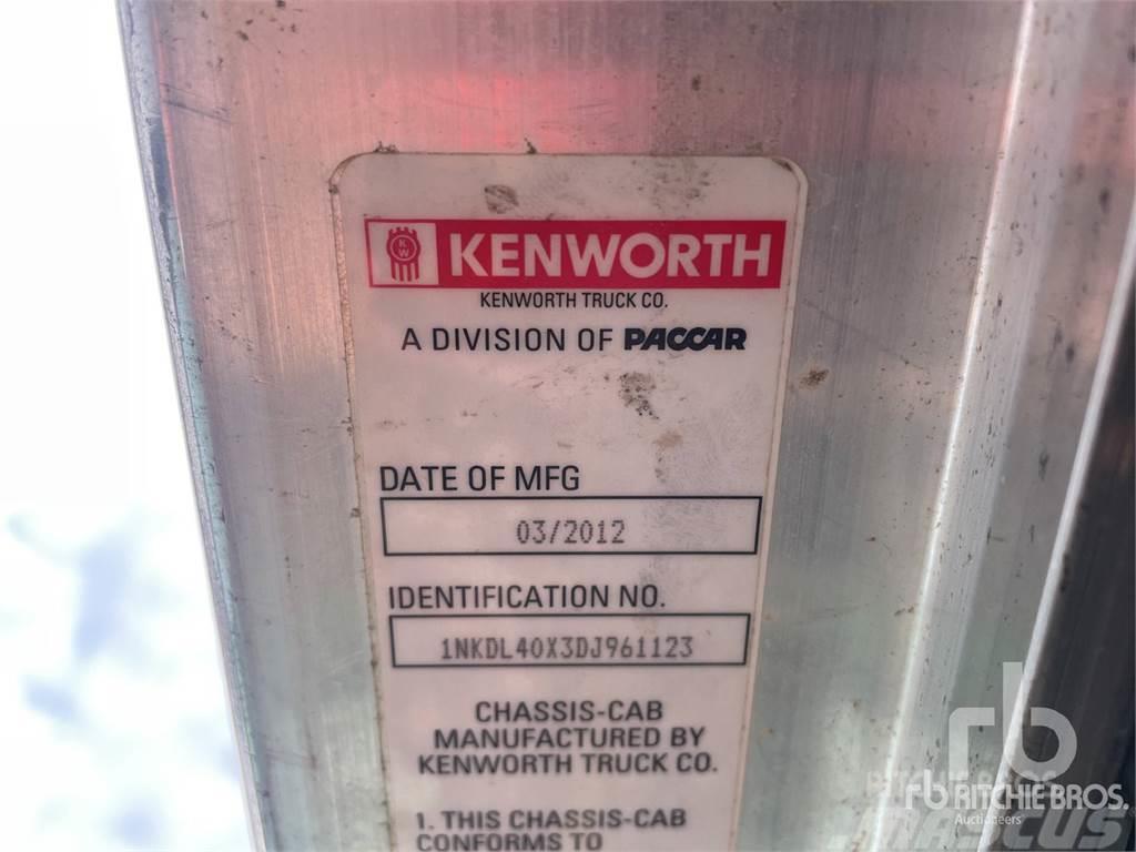 Kenworth T800 Pritschenwagen mit Seilwinde