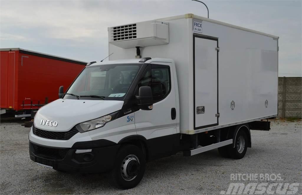 Iveco DAILY 60C17 REFRIGERATOR + SIDE AND REAR DOORS. IS Kühlkoffer
