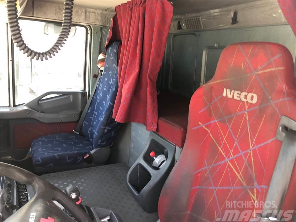 Iveco AT440S35T/P con remolque Kühlkoffer