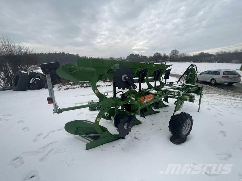 Amazone CAYROS XMS 950 VS Konventionelle Pflüge
