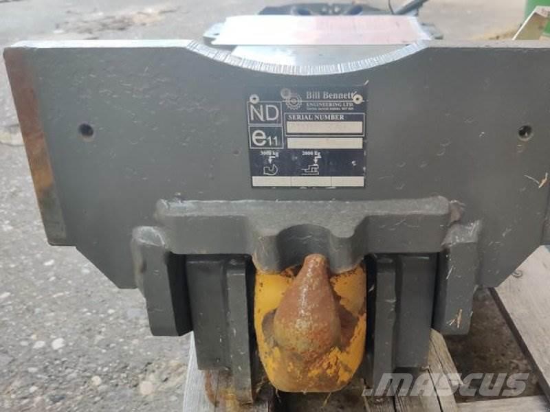 Fendt HITCH HYDR. FENDT 700 S4 Traktoren