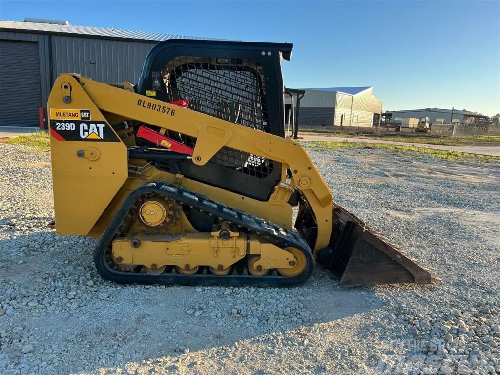 CAT 239D Andere