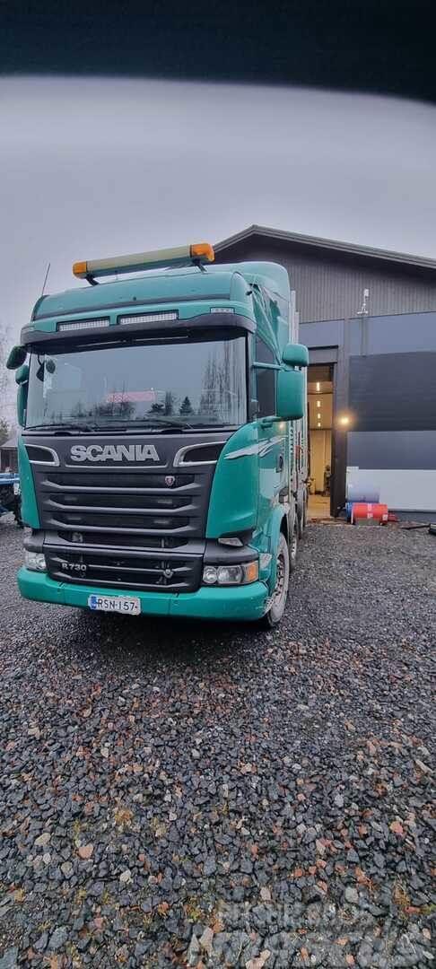 Scania R730 8x4 Holzfahrzeuge