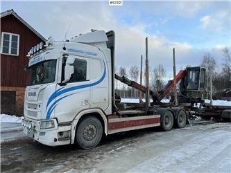 Scania R650 Timber truck with wagon and crane