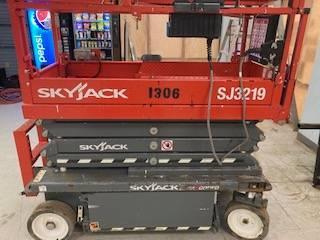 SkyJack SJ 3219