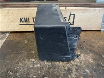Scania  BATTERY COVER 1945946