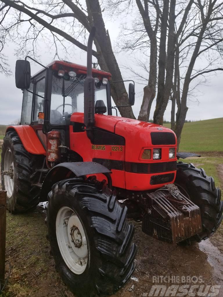 Belarus MTZ 1221.3 Traktoren