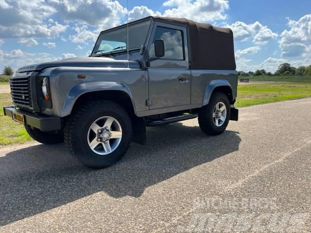 Land Rover Defender Iconic Edition 2017 only 8888 km PKWs