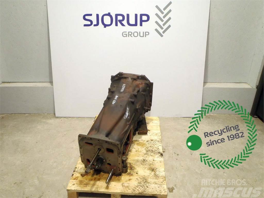 Renault Ares 630 Transmission Getriebe