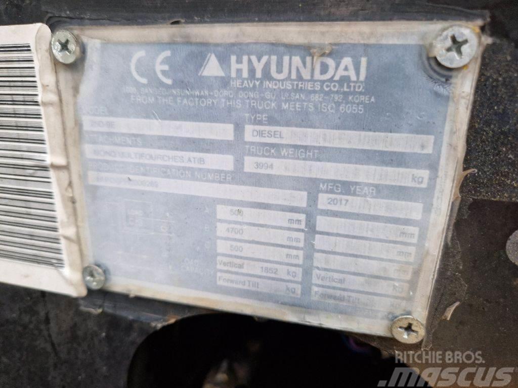 Hyundai 25D-9E Diesel Stapler