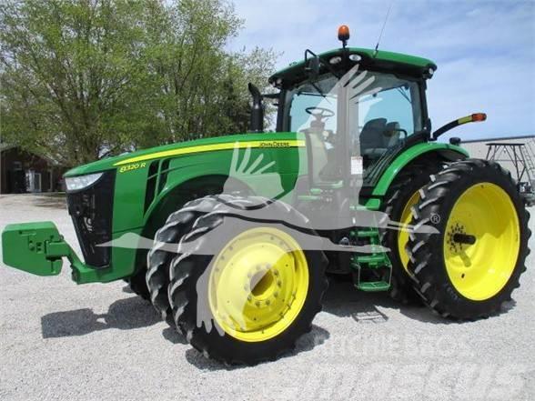 John Deere 8320R Traktoren