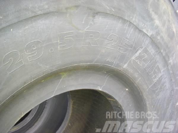 Michelin runderneuert (7-10) 29.5R25 L5 Felsreifen 250 % Reifen