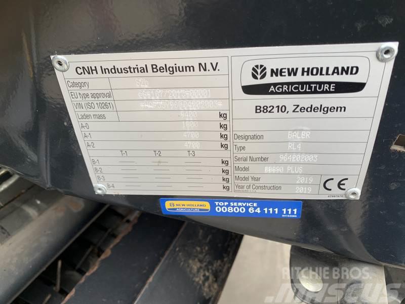 New Holland BIGBALER 890 RC PLUS Quaderpressen