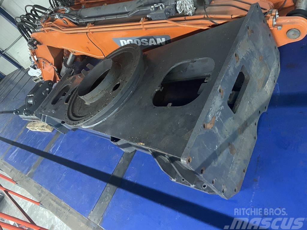 Doosan DX190W chassis Chassis