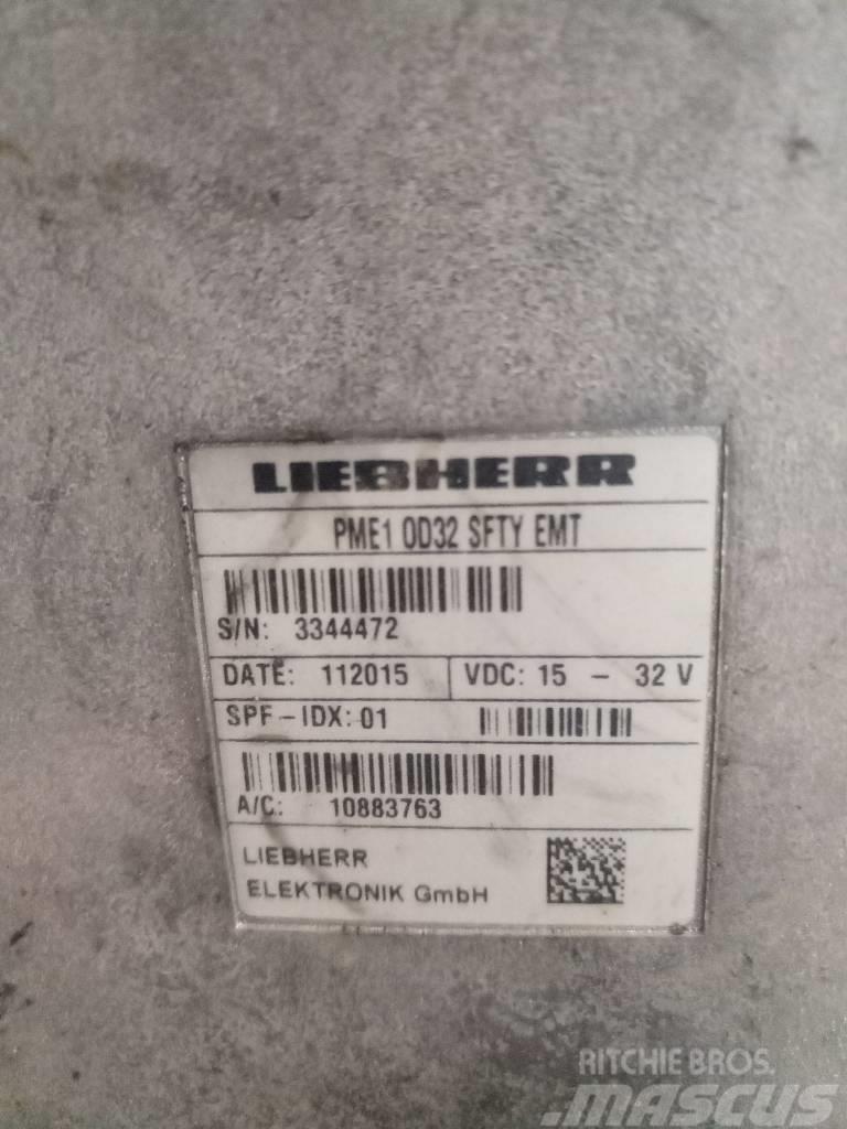 Liebherr R 916 LC Elektronik