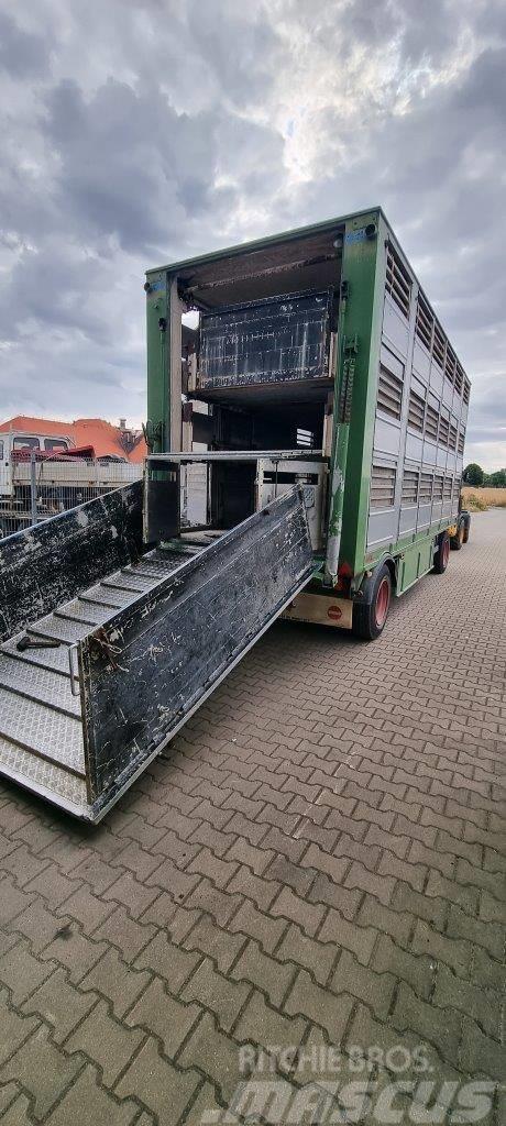  Przyczepa 2 osiowa do transportu zwierząt Viehtransportanhänger