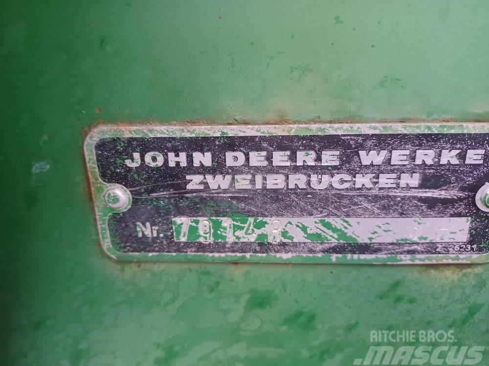 John Deere 1000 Grubber