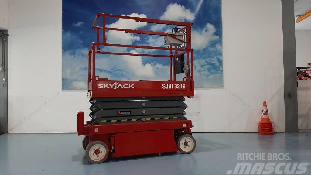 SkyJack SJIII 3219 Scheren-Arbeitsbühnen