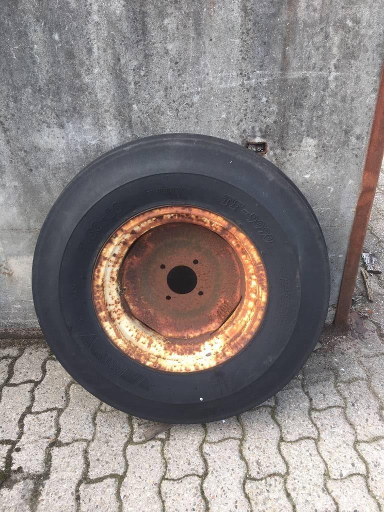 BKT 7.50 R 16 + velg Reifen