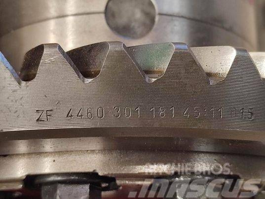 Massey Ferguson 8170 (2F446030118145) attack Getriebe