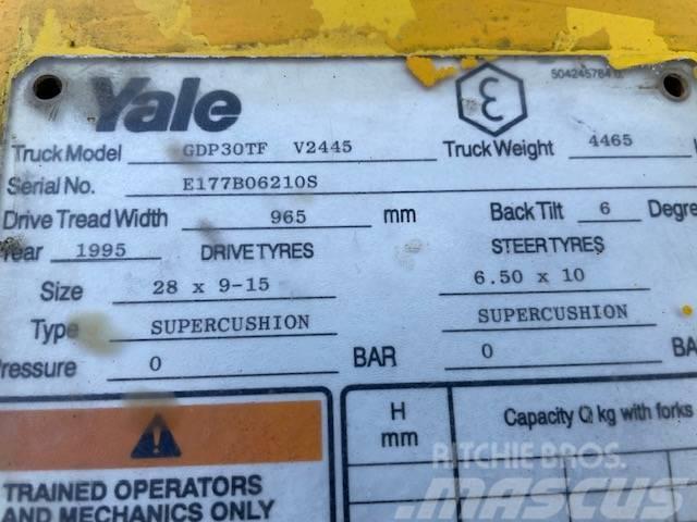 Yale GDP30TF Diesel Stapler