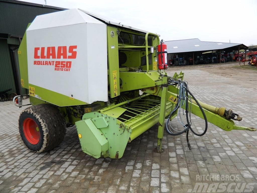 CLAAS Rollant 250 Roto Cut Rundballenpressen