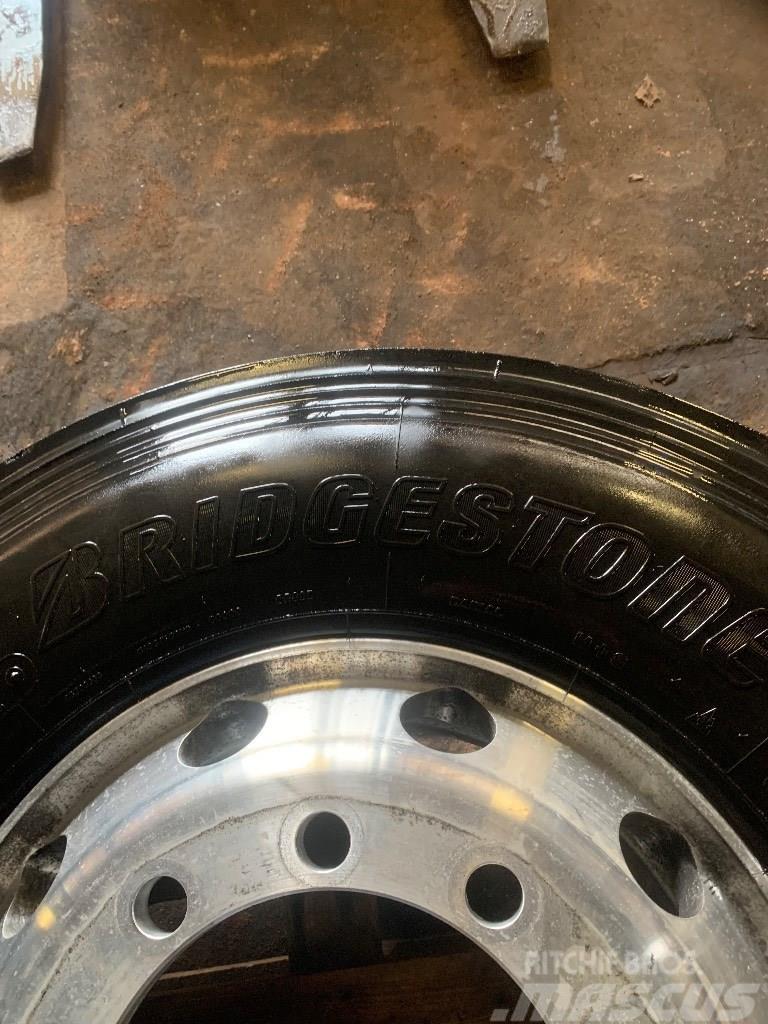 Bridgestone stuurbanden Reifen
