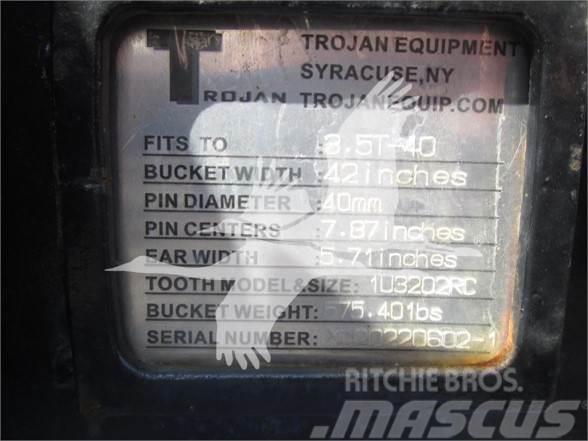 Trojan 42 NEW TROJAN HYDRAULIC TILT DITCHING BUCKET Schaufeln
