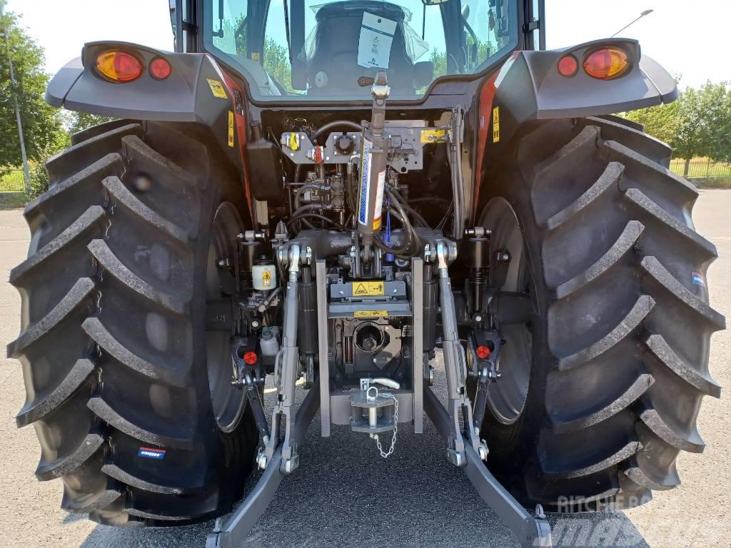 Massey Ferguson 5711 M Traktoren