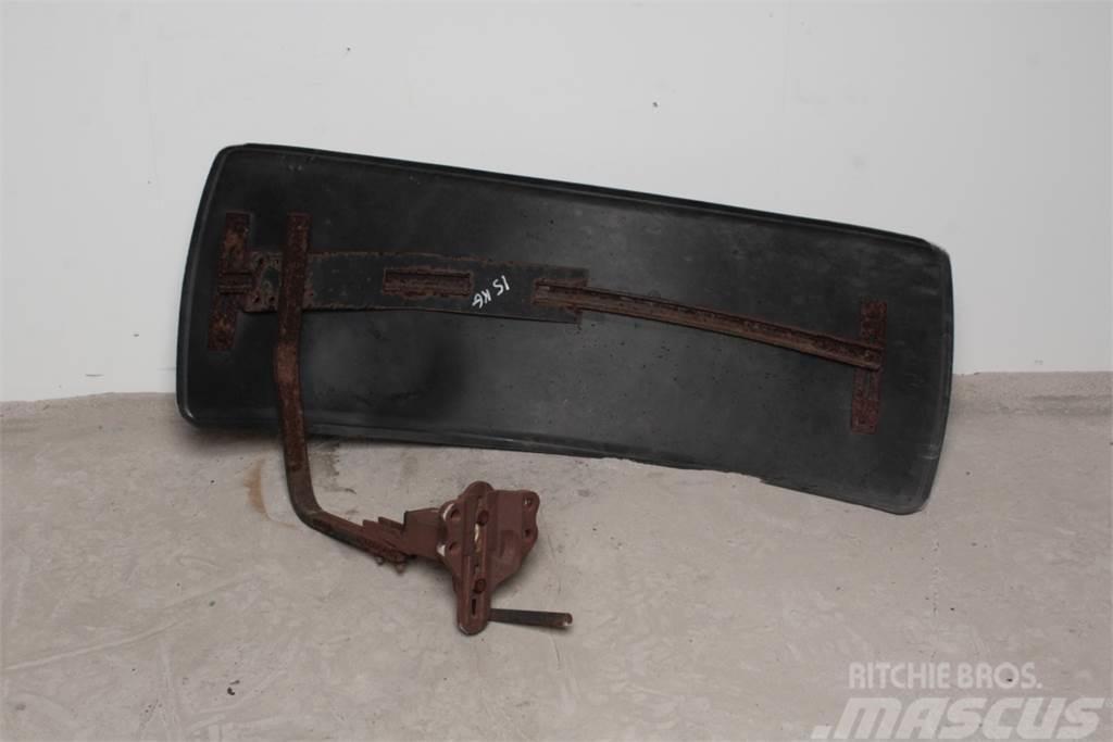 Renault Ares 836 Front Fender Chassis