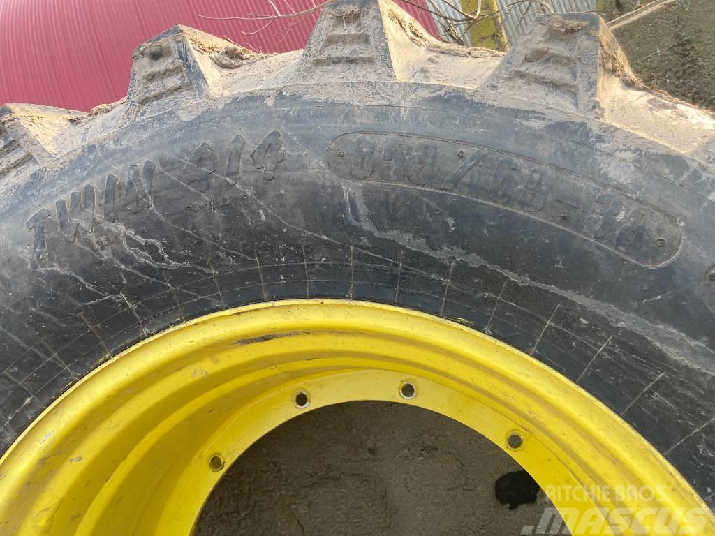 John Deere wide rims + trelleborg tyres Reifen