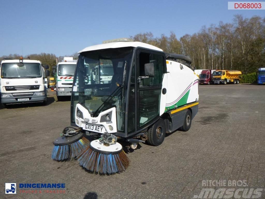 Johnston C202 compact street sweeper Saug- und Druckwagen