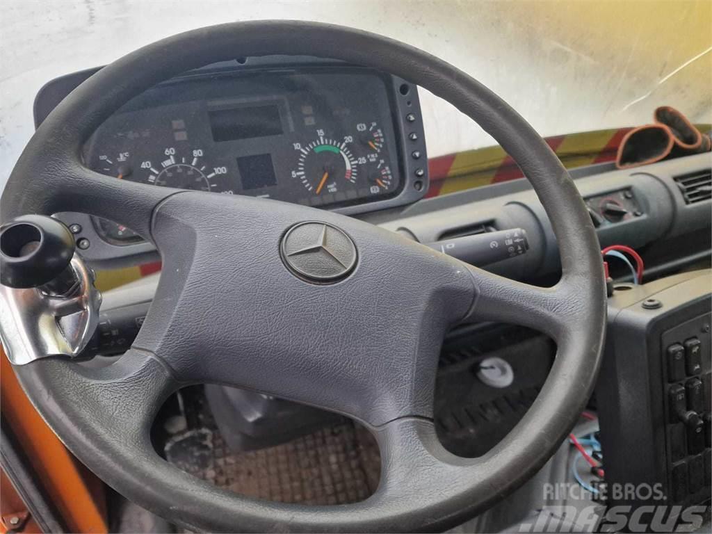 Mercedes-Benz UNIMOG U300 4X4 Pritschenwagen/Pritschenwagen mit Seitenklappe