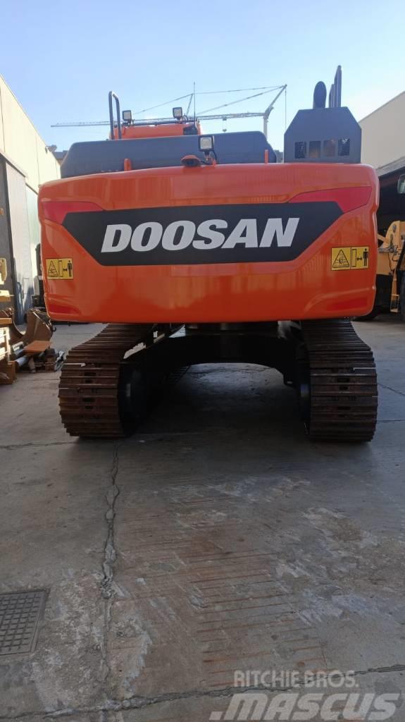 Doosan DX235NLC-5 Raupenbagger