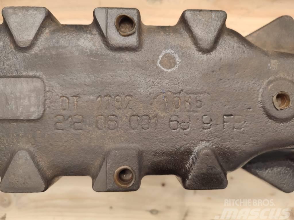 New Holland Bridge scabbard 21206001689 New Holland LM 435 Chassis