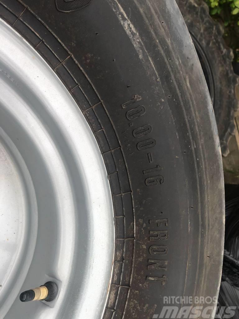 Massey Ferguson 10.00 16CP 10PR Wheels & Tyres Reifen