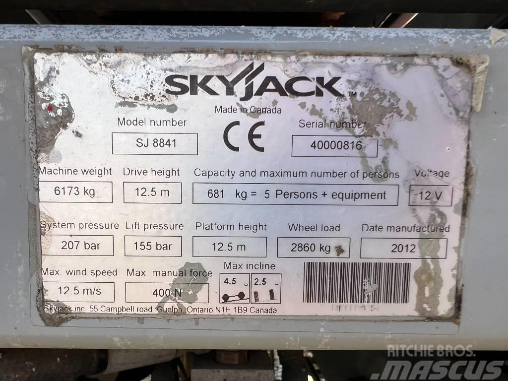 SkyJack SJ 8841 Scheren-Arbeitsbühnen