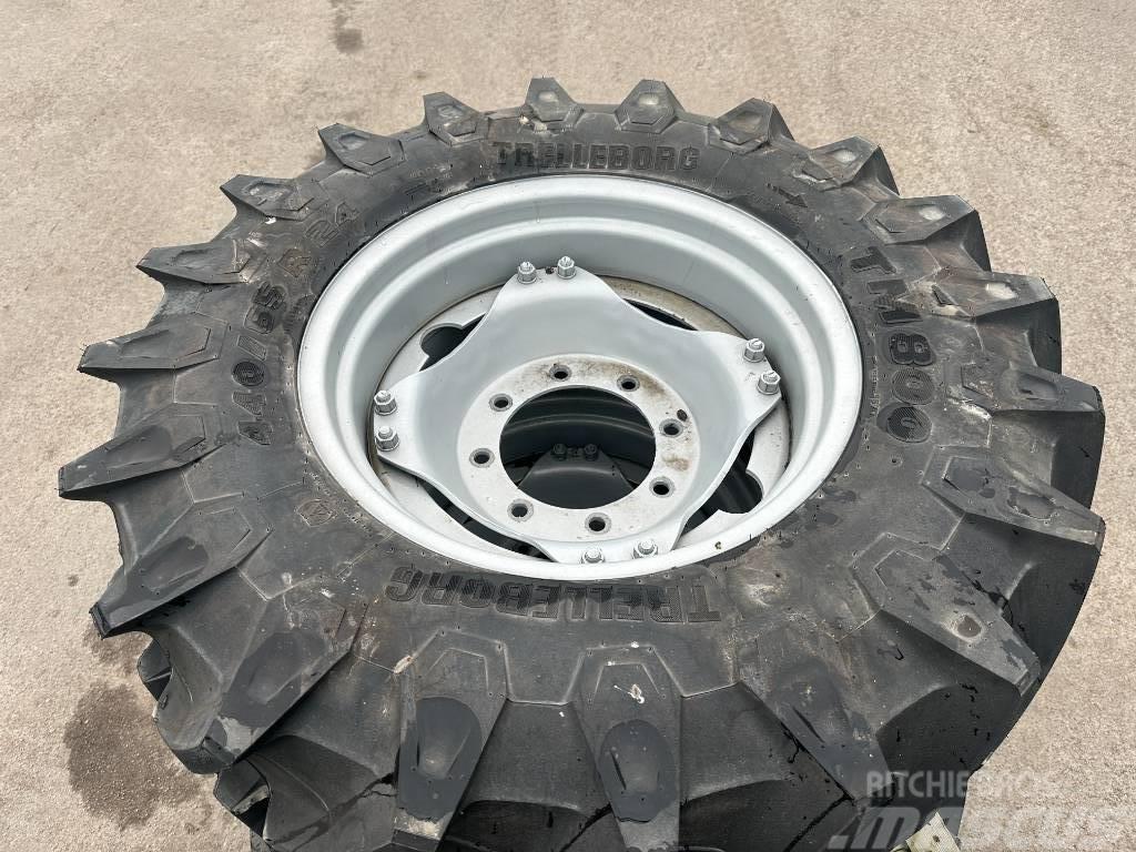 Trelleborg Kpl Fram/bak däck med fälg Reifen