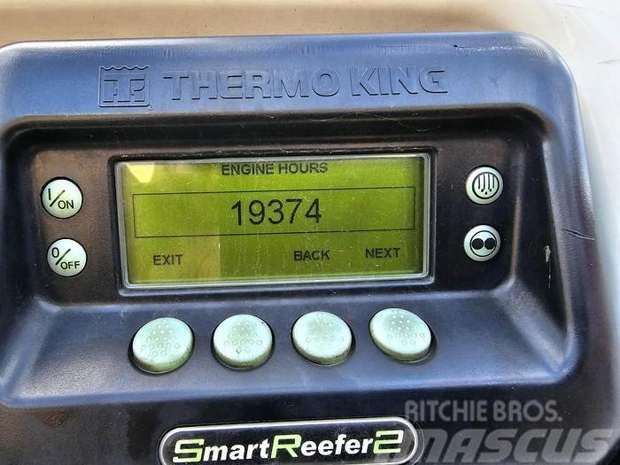 Krone SDR 27 EL4-FB, 3 AXLE FRIDGE TRAILER WITH MEAT RAI Kühlauflieger